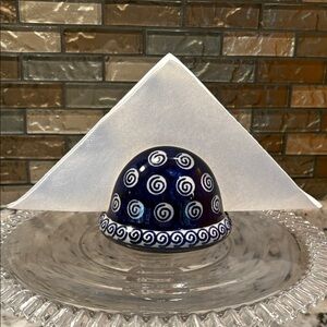Elegant Swirl Patterned napkin holder in Blue and White